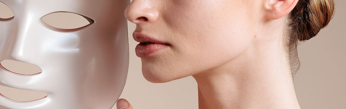 Should I Use Vitamin C or Retinol with LED Light Therapy?